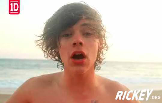 One Direction - What Makes You Beautiful - Teaser 5.avif One Direction What Makes You Beautiful Teaser 5