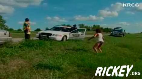 Taser Me - Woman Begs State Trooper To Taser Her.jpg Taser Me Woman Begs State Trooper To Taser Her