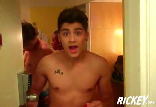 Zayn Malik Shirtless Chatty Man