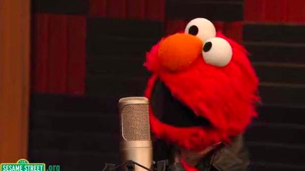 Elmo and Justin Bieber Muppet  Measure Yeah Measure 01 2011 09 20
