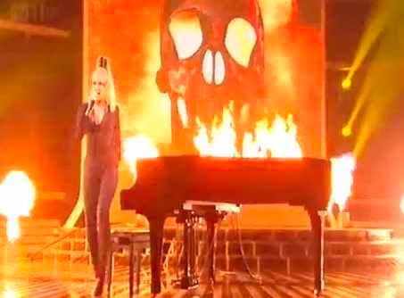 Kitty Brucknell  Live And Let Die