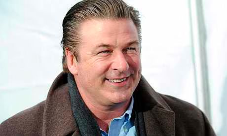 Alec Baldwin kicked off American Airlines flight for playing Words with Friends