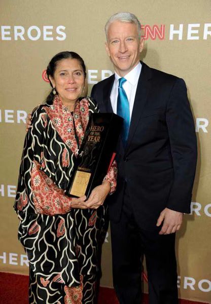 CNN Hero of the Year 02 2011 12 12
