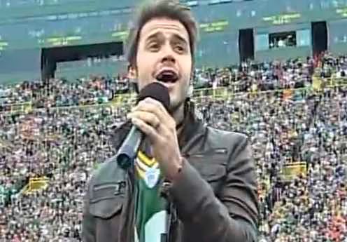 Kris Allen at Lambeau Field  Video