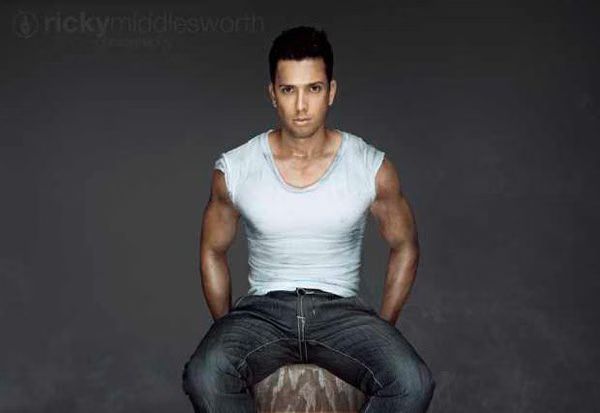 David Hernandez Shirtless 01 2012 01 04