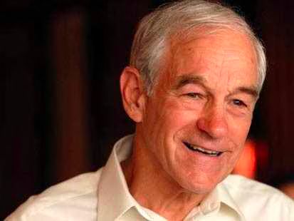 Ron Paul gives Kelly Clarkson a shoutout in Iowa