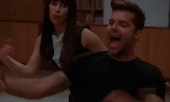 Ricky Martin  Sexy and I Know It  Glee