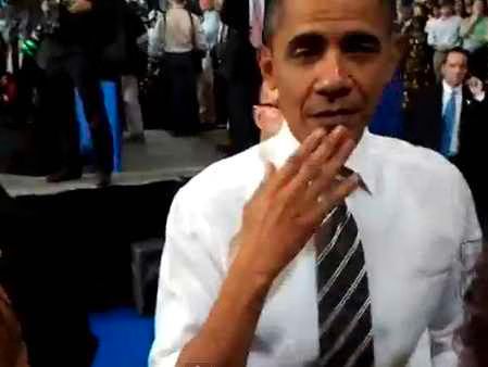 Barack Obama signs  Thank You in ASL to deaf supporter  Video