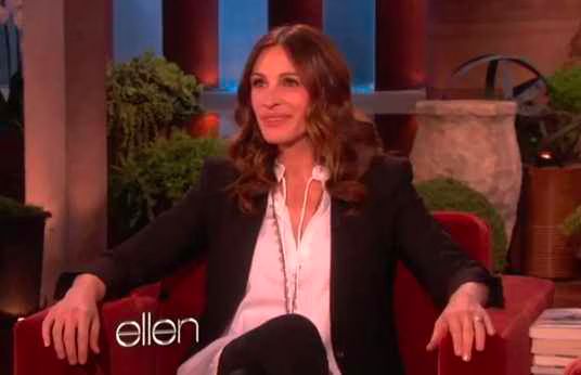Ellen Scares Julia Roberts  Video