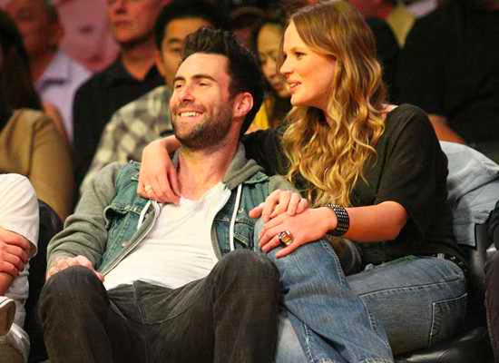 Adam Levine and Anne Vyalitsyna Split