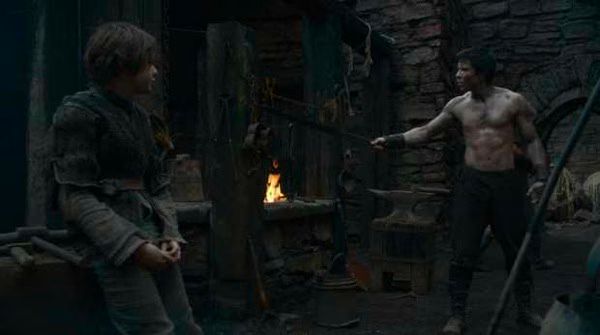 Gendry Shirtless 01 2012 04 30