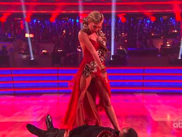 Jaleel White and Kym Johnson  Paso Doble  Dancing with the Stars