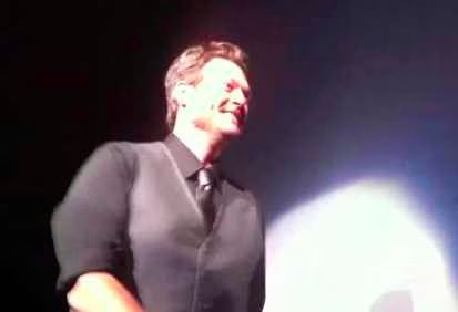 Kelly Clarkson sings with Blake Shelton and Reba McEntire in LA - Video.jpg Kelly Clarkson sings with Blake Shelton and Reba McEntire in LA Video