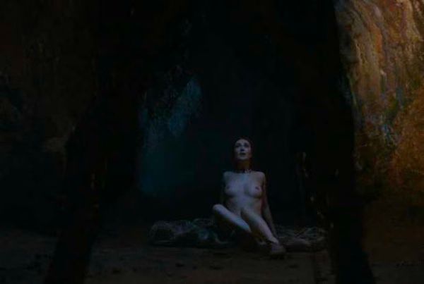 Melisandre Birth To Demon 02 2012 04 23