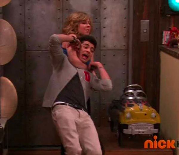 One Direction iCarly 05 2012 04 07
