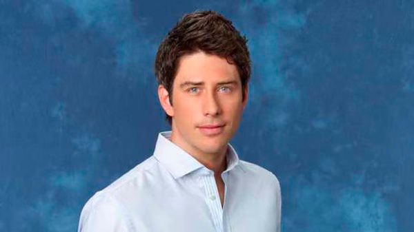 Arie The Bachelorette 8.avif Arie The Bachelorette 8