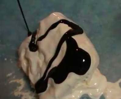 How To Make The Perfect Ice Cream Sundae - Video.jpg How To Make The Perfect Ice Cream Sundae Video