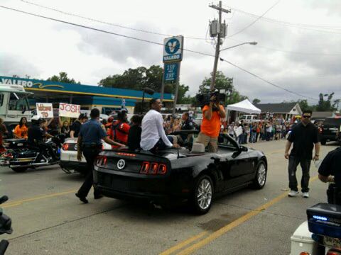 Joshua Ledet Arrives for Homecoming