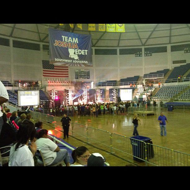 Joshua Ledet Performs for Homecoming