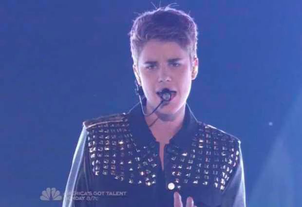 Justin Bieber - Boyfriend - The Voice Video