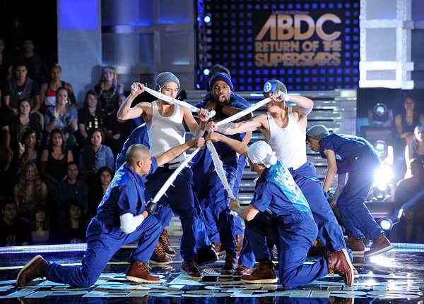 Mos Wanted Crew - On The Floor America's Best Dance Crew 7 - Video.jpg Mos Wanted Crew On The Floor America s Best Dance Crew 7 Video