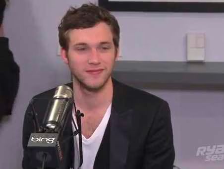 Phillip Phillips  Ryan Seacrest Interview  Video