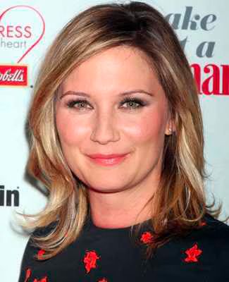 Jennifer Nettles is pregnant with first child