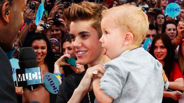 Justin Bieber  All Around the World and Boyfriend  MuchMusic Video Awards