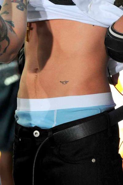 Justin Bieber  LIght Blue Underwear and Happy Trail  Photo 01 2012 06 16