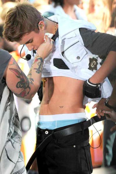 Justin Bieber  LIght Blue Underwear and Happy Trail  Photo 02 2012 06 16
