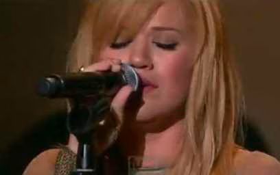 Kelly Clarkson Blonde