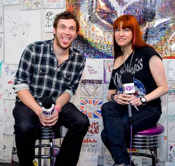 Phillip Philips  Home and Interview  Yahoo Video