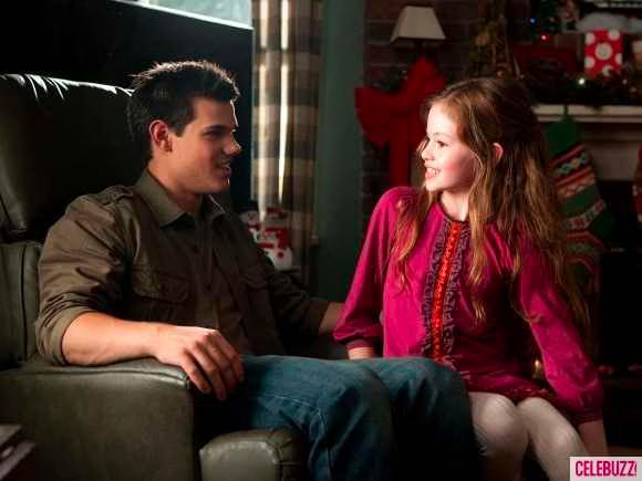 Taylor Lautner with Renesmee - Photos 02-2012-06-22.jpg Taylor Lautner with Renesmee Photos 02 2012 06 22