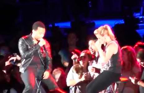 Kelly Clarkson with John Legend and Jason Farol  Hollywood Bowl 02 2012 07 31