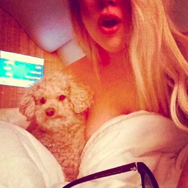 Lady Gaga posts nude photo of herself 02-2012-07-28.jpg Lady Gaga posts nude photo of herself 02 2012 07 28