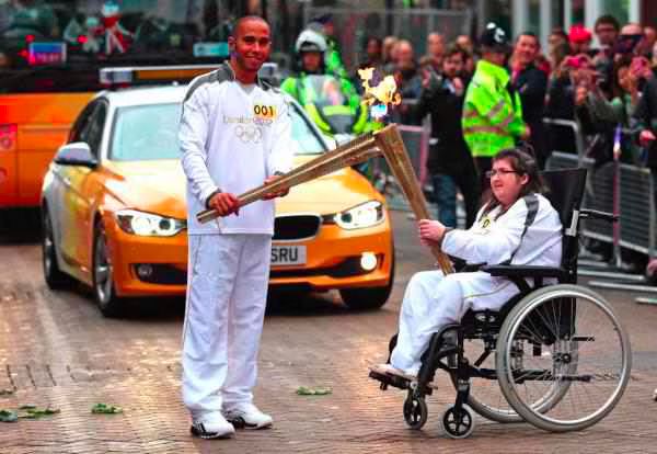 Lewis Hamilton Olympic Torch 02-2012-07-11.jpg Lewis Hamilton Olympic Torch 02 2012 07 11