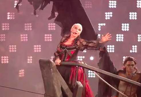 Annie Lennox Closing Ceremony Olympics 01-2012-08-12
