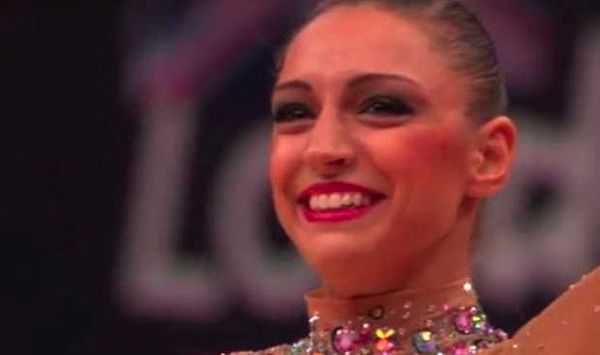 Evgeniya Kanaeva 01 2012 08 11