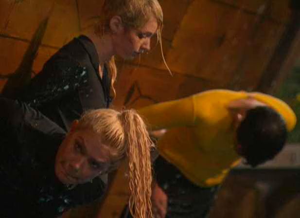Janelle Holding On HOH Comp