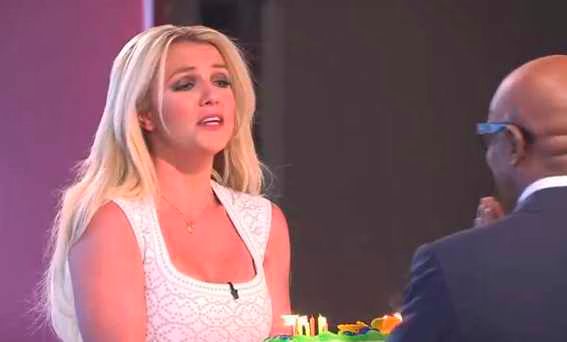 Britney Spears sings  Happy Birthday to L A Reid  Video 02 2012 09 20