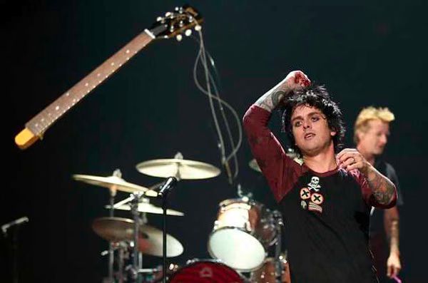 Green Day - Billy Joe Armstrong smashes guitar at iHeartRadio - Video.jpg Green Day Billy Joe Armstrong smashes guitar at iHeartRadio Video