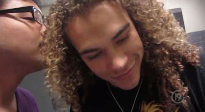 Heejun Han vlog - Deandre Brackensick & Erika Van Pelt's Hair - American Idol Live Tour 2012 - Video