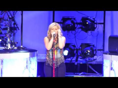 Kelly Clarkson  Catch My Breath  Live in Dublin