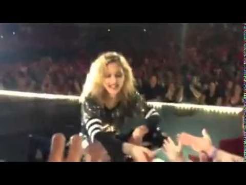 Madonna falls on stage during MDNA Tour in Dallas  Video