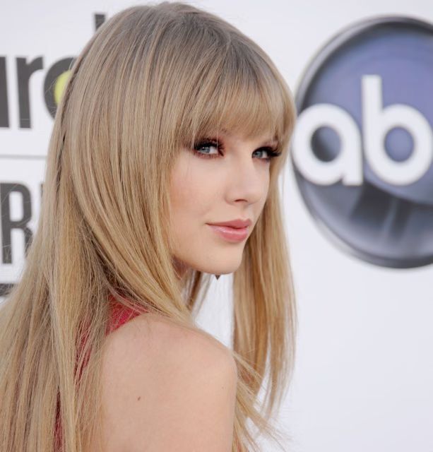 taylor_swift_2012_billboard_music_awards_on_may_20_2012__pyyPuz7.sized_