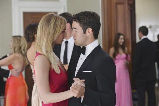 Emily (Emily VanCamp) floats the possibility of getting back together with Daniel (Josh Bowman)
