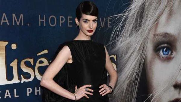 Anne Hathaway on Wardrobe Malfunction Devastating.jpg Anne Hathaway on Wardrobe Malfunction Devastating
