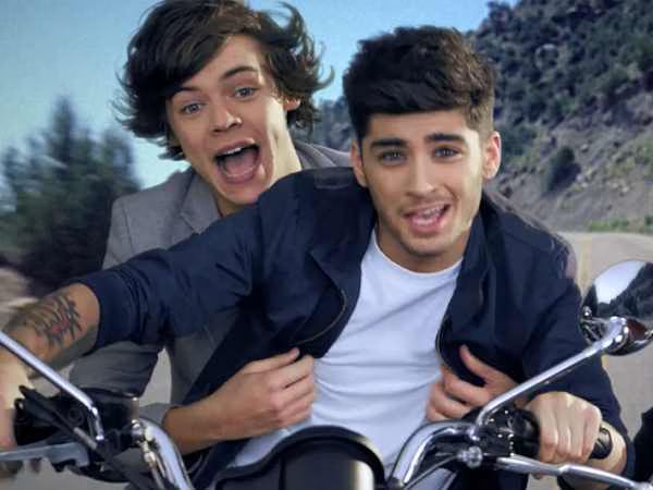 One Direction  Kiss You  Official Lyric Video