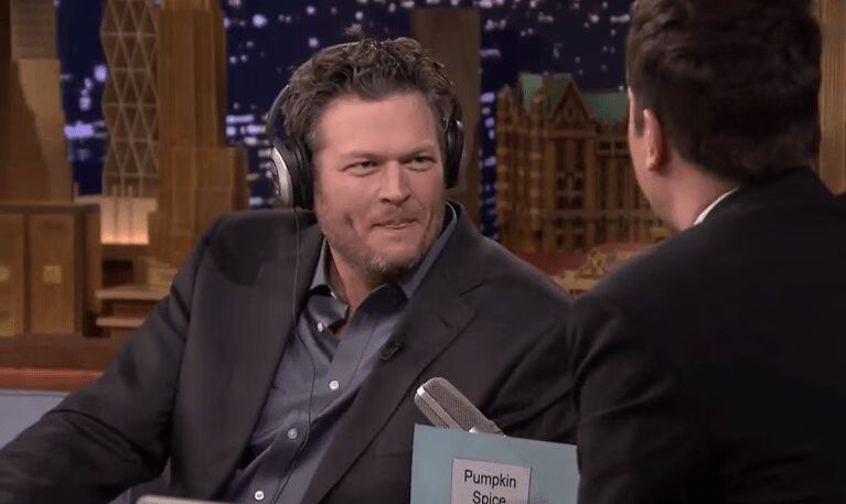 Blake Shelton takes the Whisper Challenge on The Tonight Show (VIDEO)