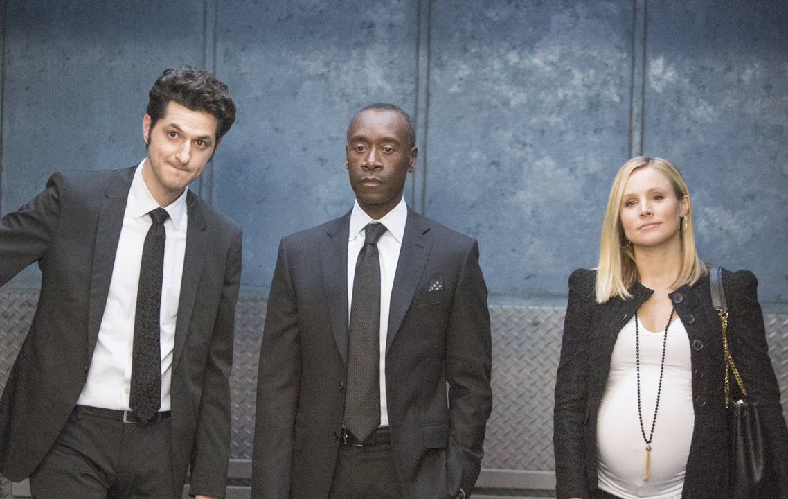 Ben Schwartz as Clyde Oberholt, Don Cheadle as Marty Kaan and Kristen Bell as Jeannie Van Der Hooven in House of Lies (Season 4, Episode 1). - Photo: Michael Desmond/SHOWTIME